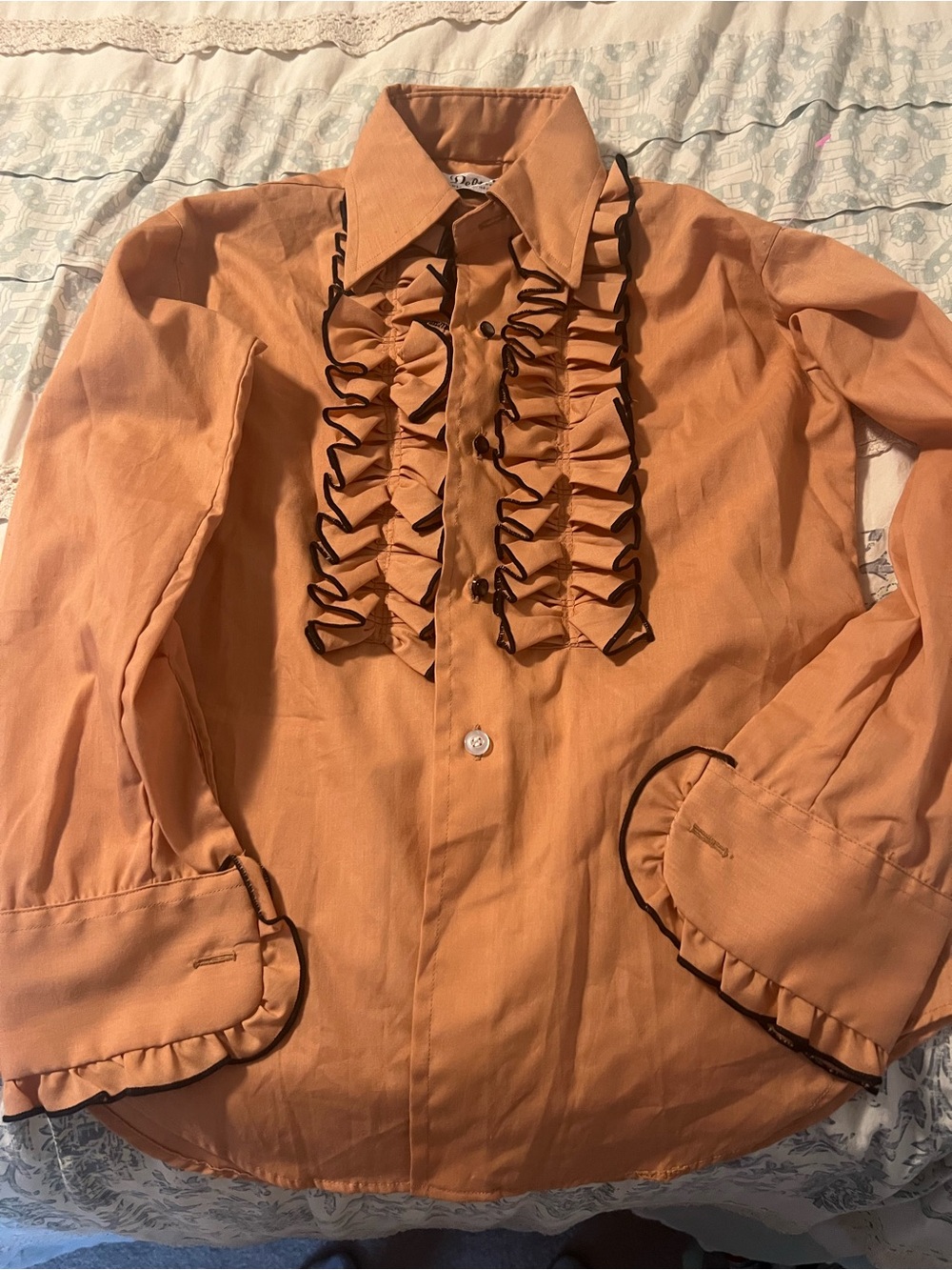 Delton Vintage Ruffled Front Button-Up Tuxedo Shirt in Burnt Orange size 12